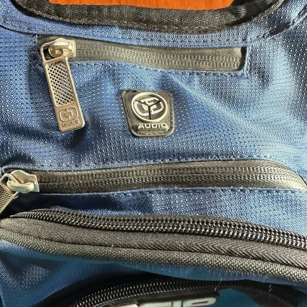 OGIO Audio Pocket Built-in‎ Blue Back Pack 20x16x8 Laptop Backpack School Hike